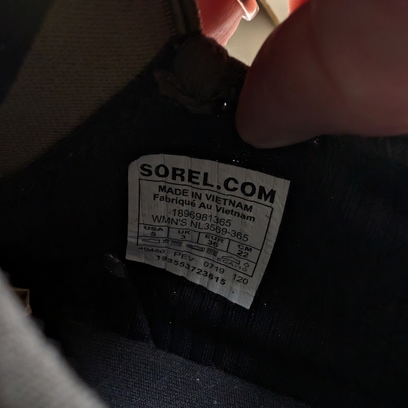 Sorel Kinetic Impact, Lug Sole, Slip On, Green Camo Runners, Women's size 5 - Picture 9 of 9